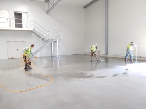 What Do Commercial Cleaning Companies Clean? 